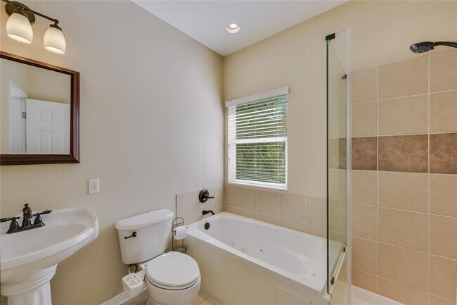 Building Photo - 15316 Oklahoma St