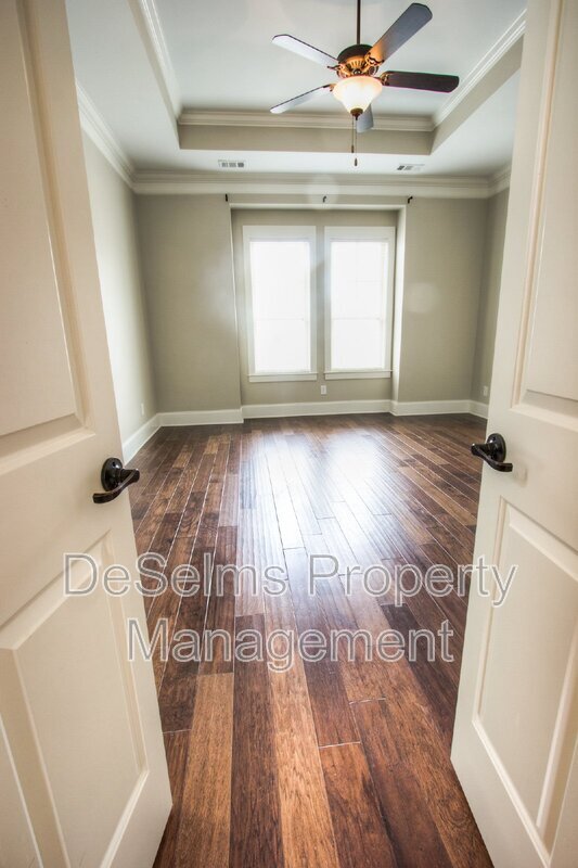 Building Photo - 3125 Hazelton Dr