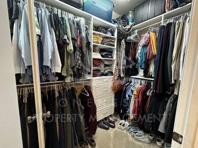 Building Photo - Beautifully maintained single-story home in Lincoln Crossing