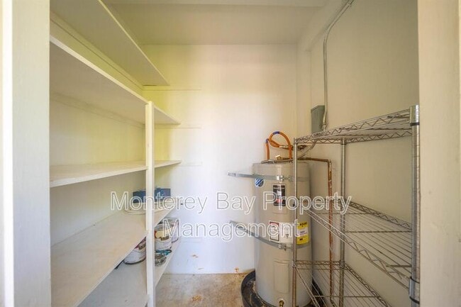 Building Photo - 820 Casanova Ave