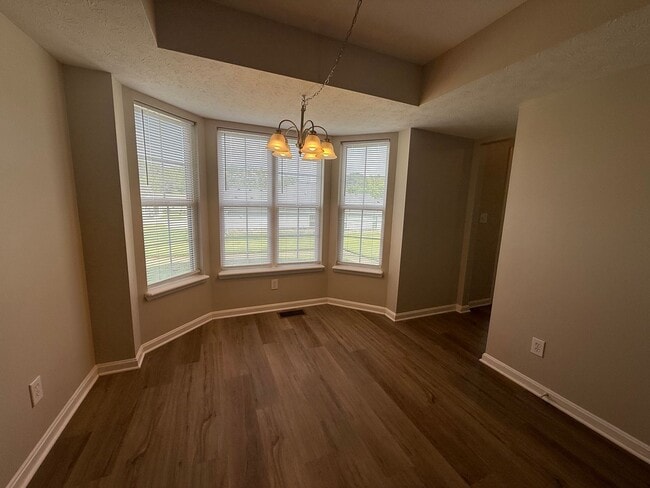 Building Photo - MOVE IN SPECIAL!! LARGE BEAUTIFUL 3 Bedroom 2.5 Bath Townhouse w/Finished Basement, Fenced in Yar...