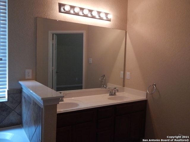 Building Photo - 14011 Caprese Hill