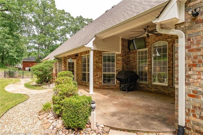 Building Photo - 2912 Cliff Dr