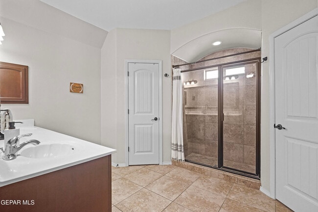 Building Photo - 14605 Christian Castle