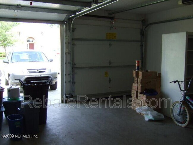 Building Photo - 221 Brookchase Ln W