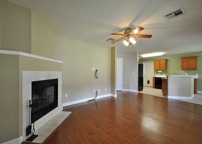 Building Photo - 6150 Jumano Ln