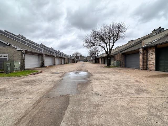 Building Photo - 3808 Landmark Dr