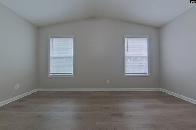 Building Photo - 404 Castle Ridge Dr