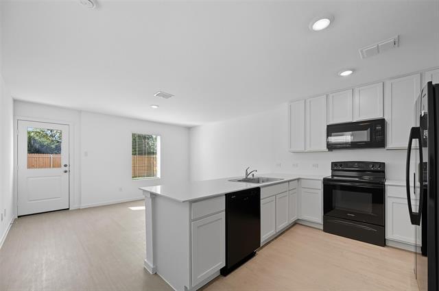 Building Photo - 823 Sandhill Crane Ln