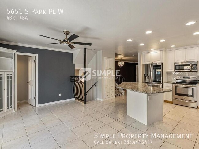 Building Photo - 5651 S Park Pl W