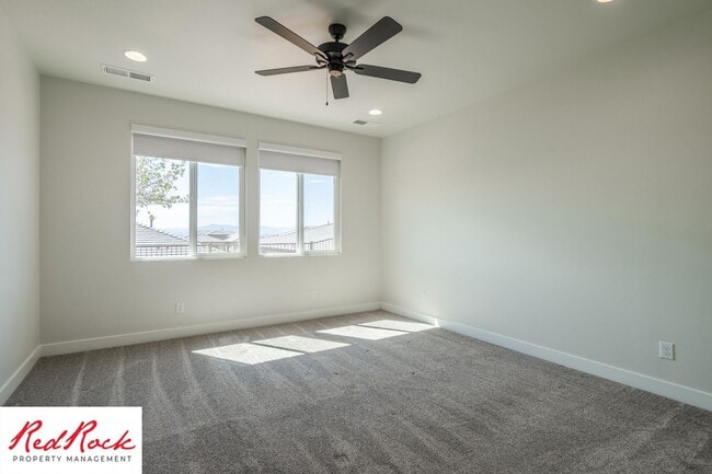 Building Photo - Modern 3 Bedroom Single-Level Home in Vill...