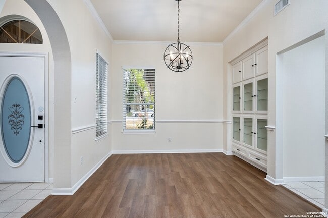 Building Photo - 963 River Rock