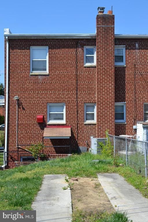Building Photo - 425 Kennedy St NE