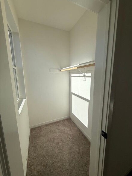 Building Photo - 4025 Spring Haven Ln