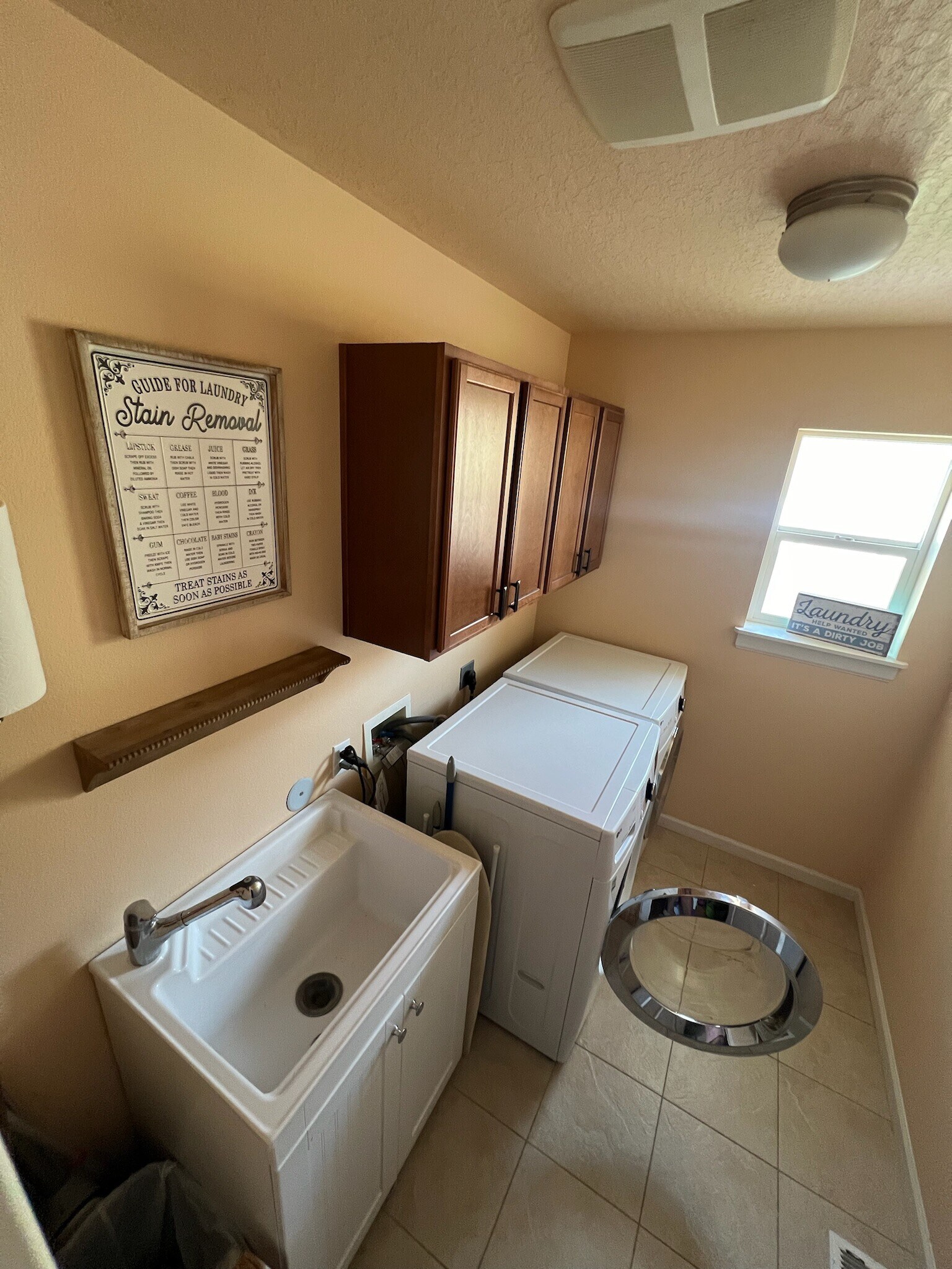 Building Photo - 1335 SW Lehman Ct