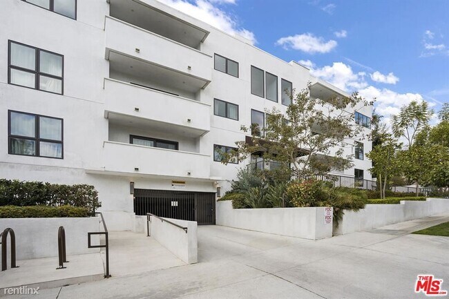 Building Photo - 3 br, 3 bath Condo - 859 S Lucerne Blvd Ap...