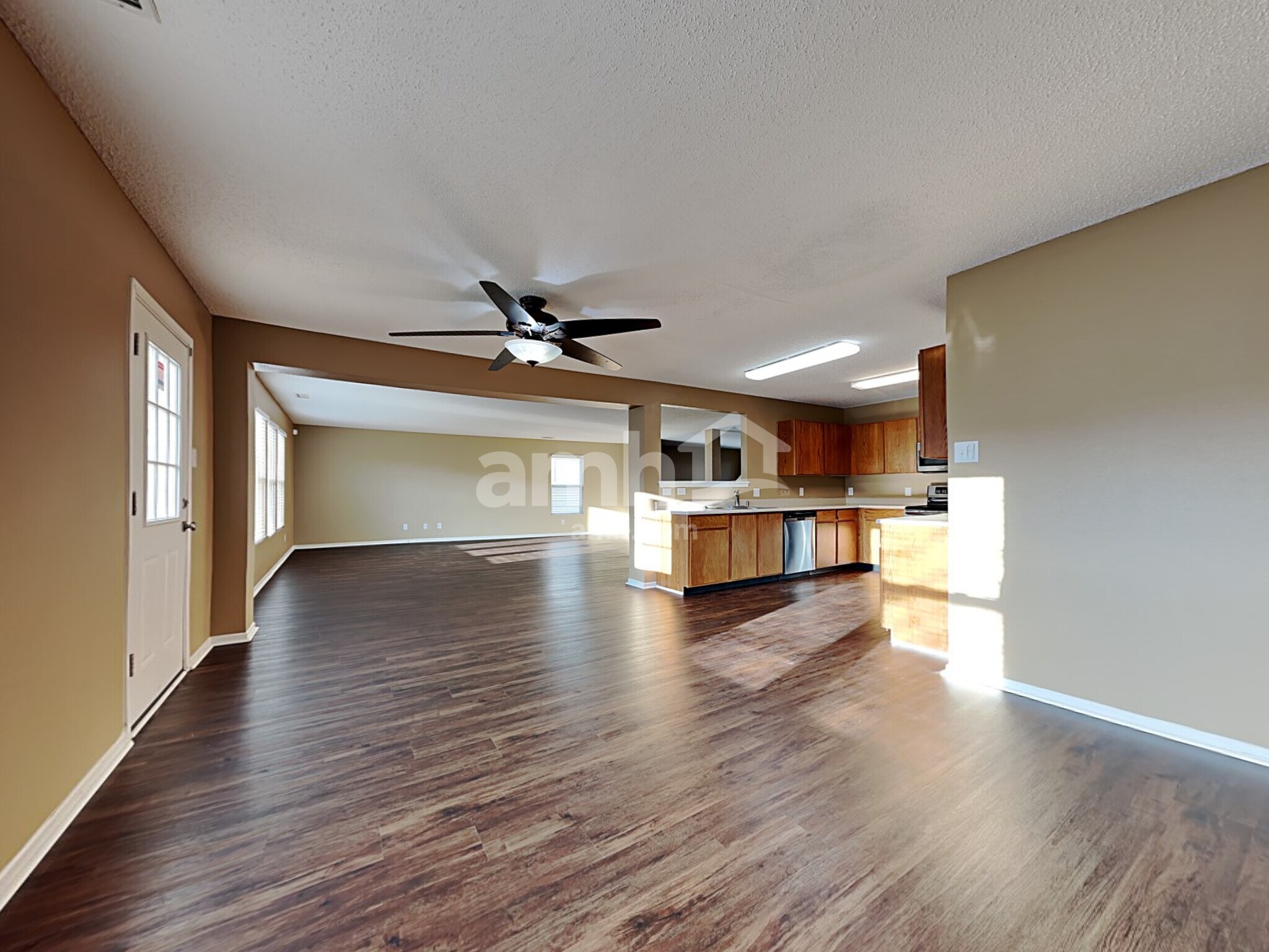 Building Photo - 15233 Beam St