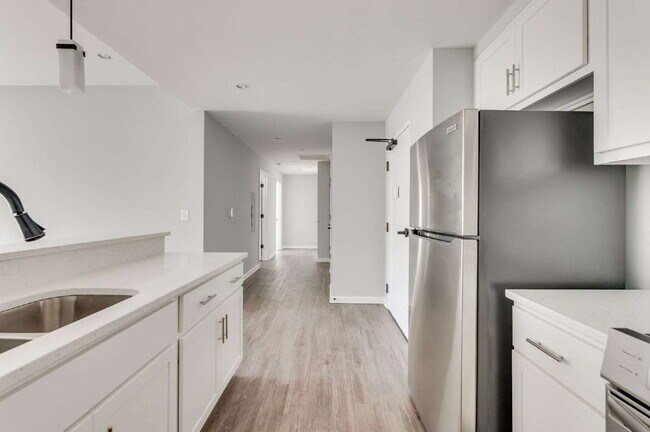 Building Photo - 1420 Ewing Pk Lp