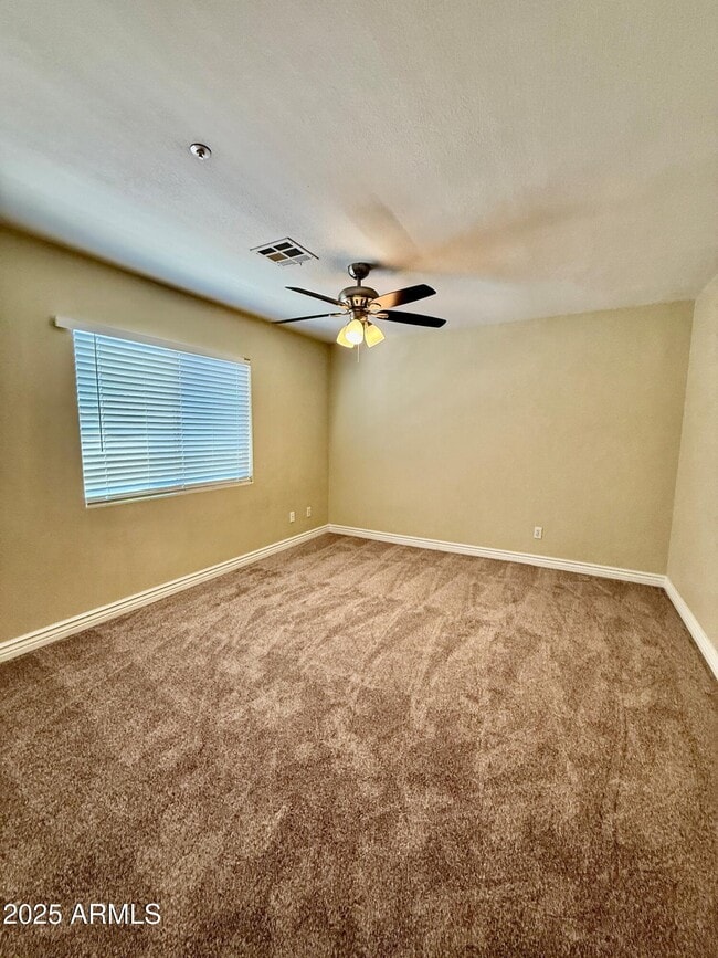 Building Photo - 15825 N Hidden Valley Ln