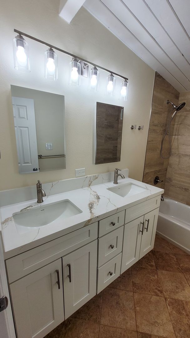 Building Photo - p12216