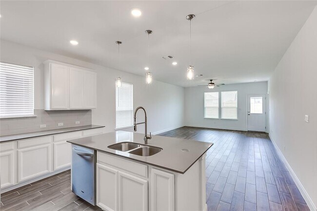 Building Photo - 13220 Baccarac Ln