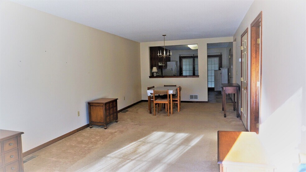 Building Photo - 217 Deer Run Trail