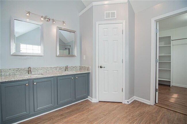 Building Photo - 1790 Tuftstown Ct