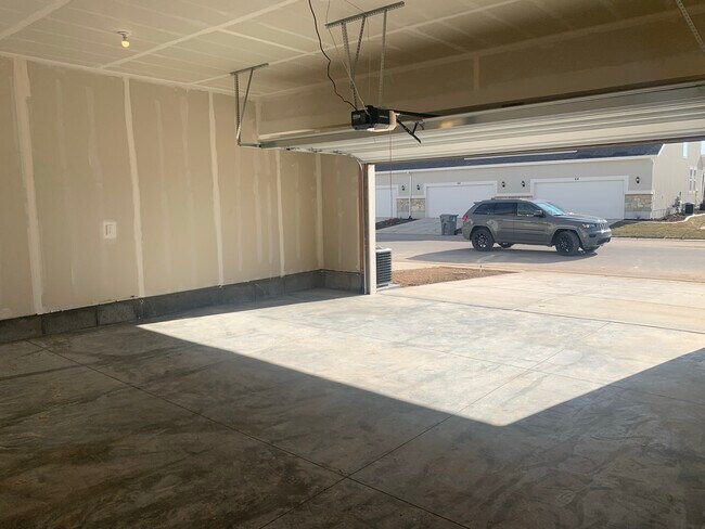 Building Photo - 70 E Ginger Gold Rd