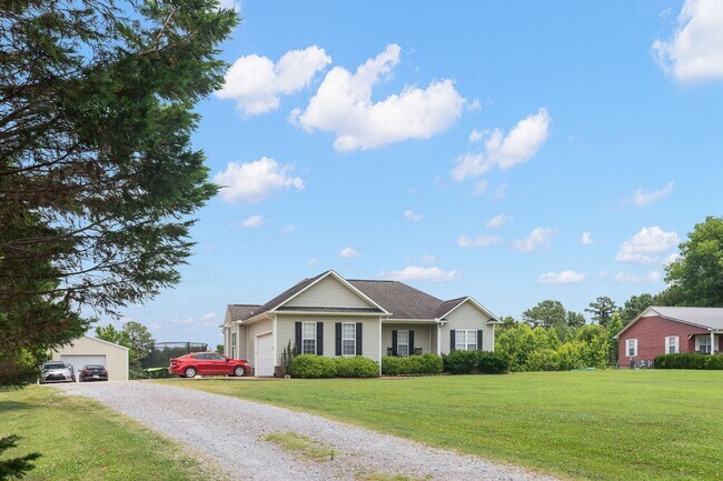 Building Photo - 6090 Cox Gap Rd