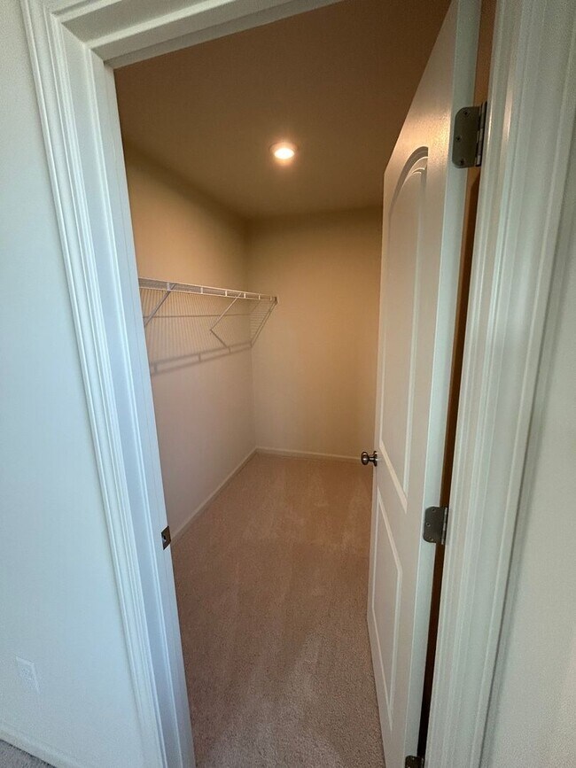 Building Photo - Newly Constructed 5 Bedroom Single Family ...