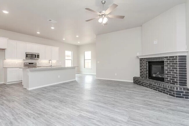 Building Photo - NOW PRE LEASING WITH SUMMER MOVE IN SPECIAL!