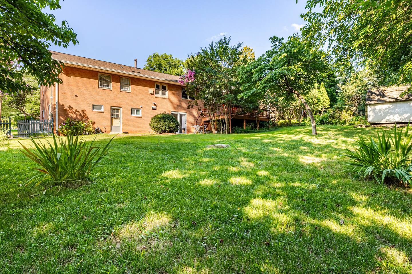 Building Photo - 7527 Fairwood Ln