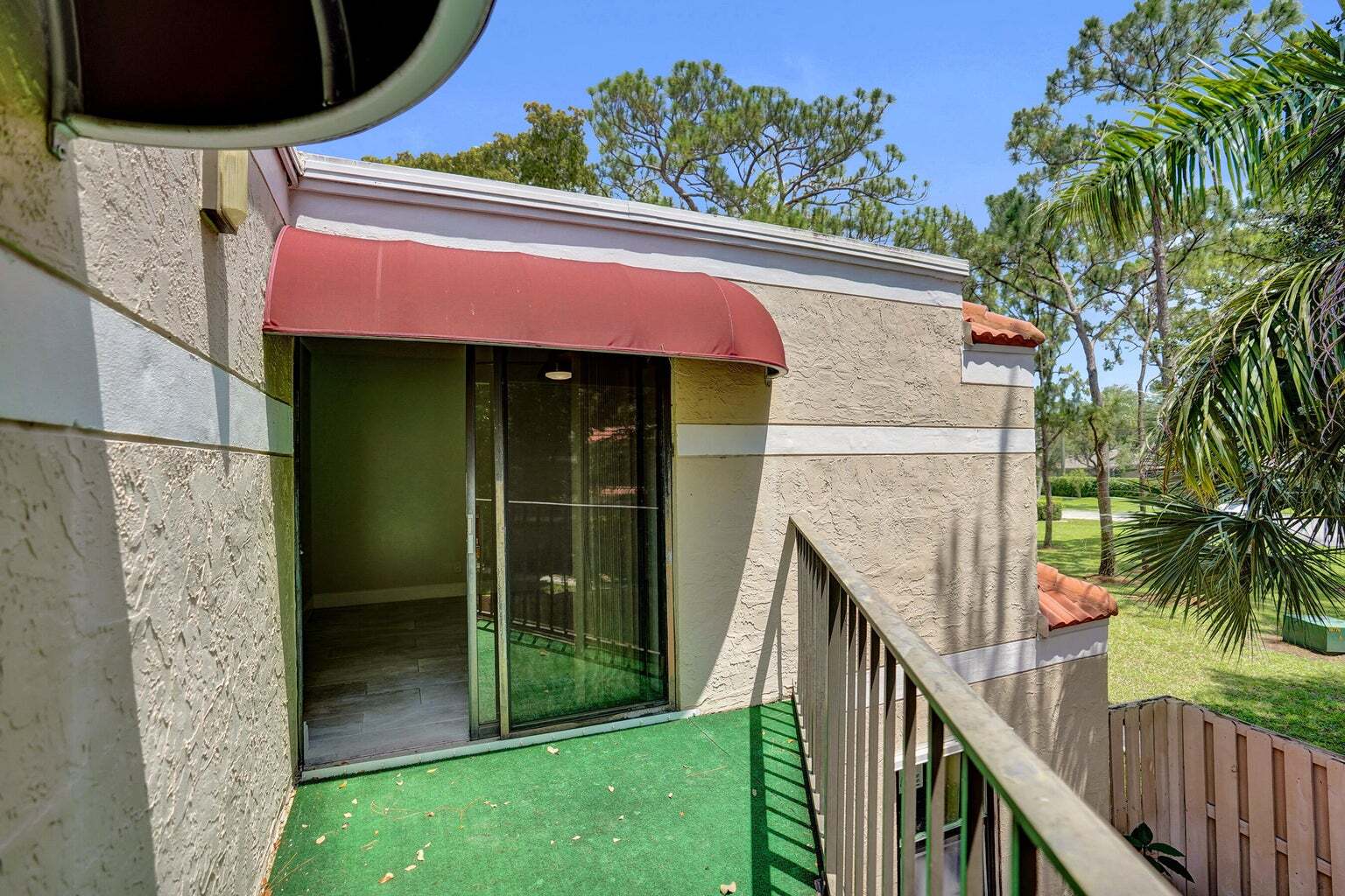 Building Photo - 4260 Village Dr