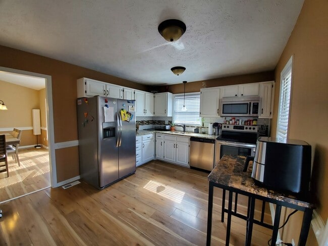 Building Photo - 6786 Candlewood Dr