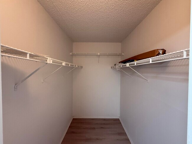 Building Photo - 4602 Martinique Way