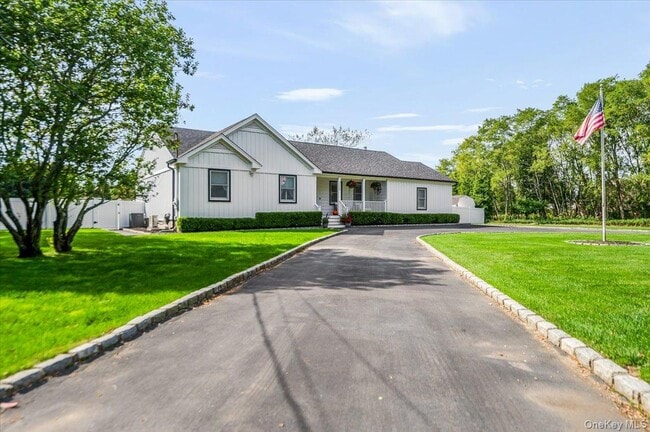 Building Photo - 525 Rocky Point Rd