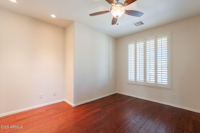 Building Photo - 888 S 165th Ln