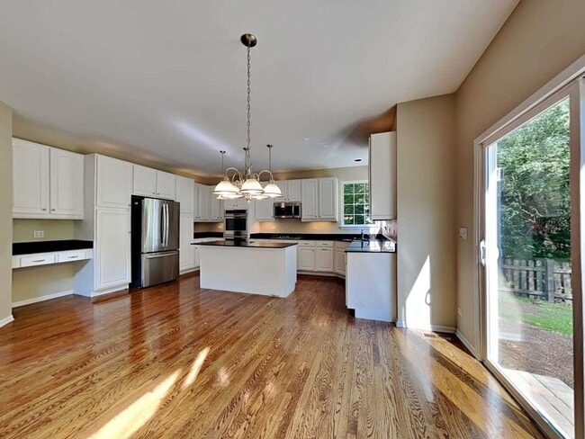 Building Photo - 7401 Brentwood Ln