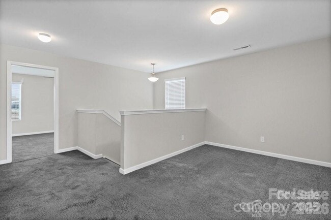 Building Photo - 134 Clove Hitch Dr