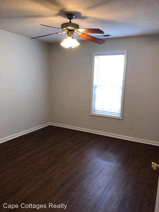 Building Photo - 5006 Hunters Trail