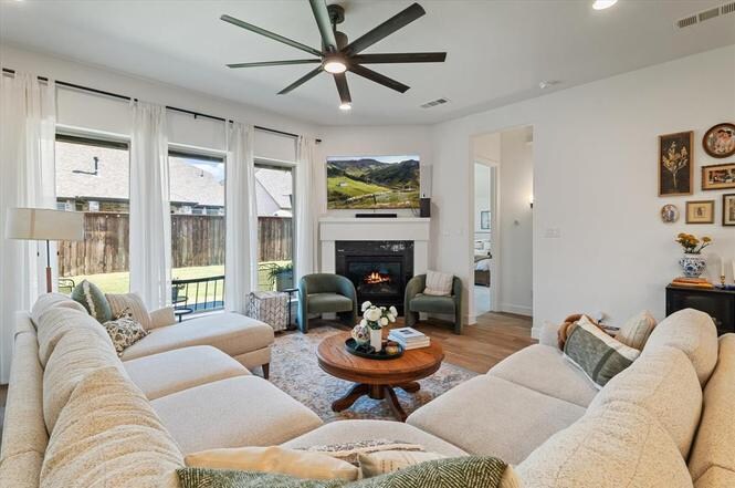 Building Photo - 2913 Peartree Ln