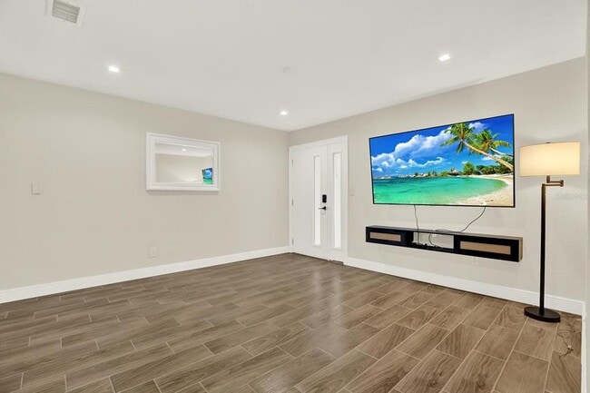 Building Photo - 1910 E Wilder Ave