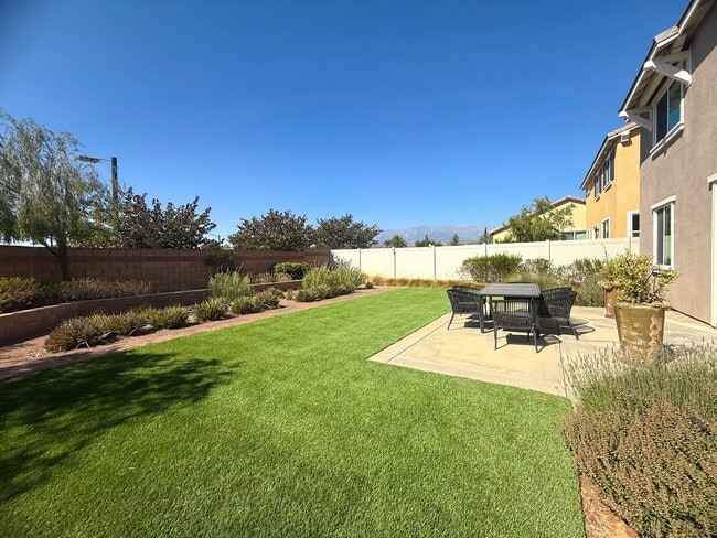 Building Photo - Beautiful 4 bed 3 bath home in Beaumont, Ca.