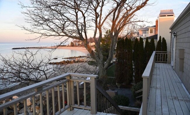 Building Photo - 4 Leeward Cove