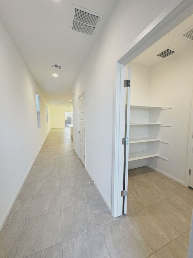 Building Photo - New 3 Bedroom 2 Bath Home at Western Gardens!