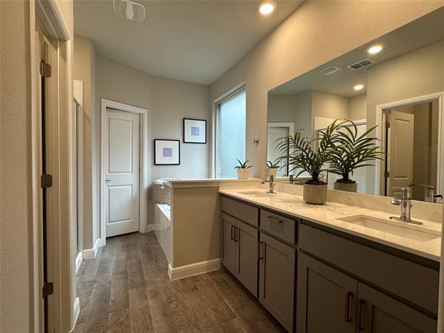 Building Photo - 256 Irish Moss Dr