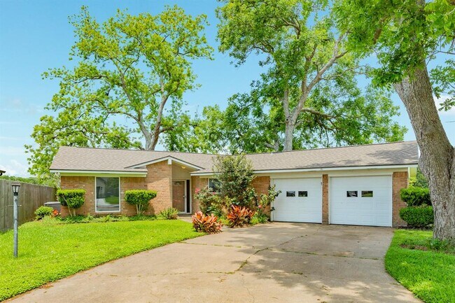 Building Photo - 438 Wellshire Dr