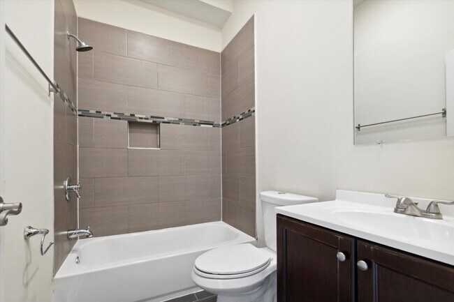 Building Photo - 1408 Willington St