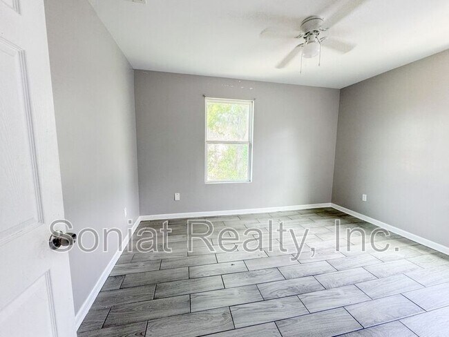 Building Photo - 7721 S Coronet Ct