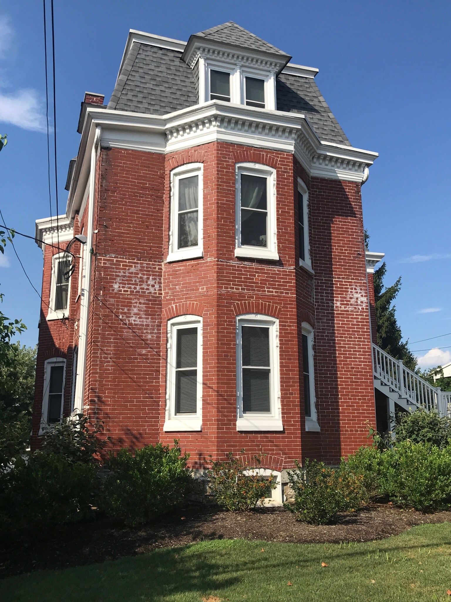 Front - 141 W Broad St